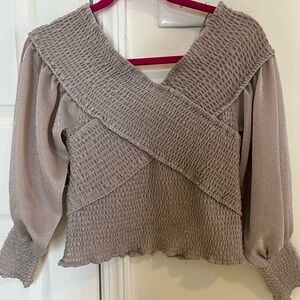 BB Dakota Stylish top/blouse. Shimmer smocking, rouched. Going out.